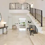 Villa De Lujo Vista A La Montana - 6 Hab. - Es-175-55 Marbella